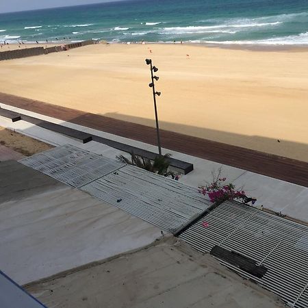 Perfect Sea View Apartment Bat Yam Exterior photo